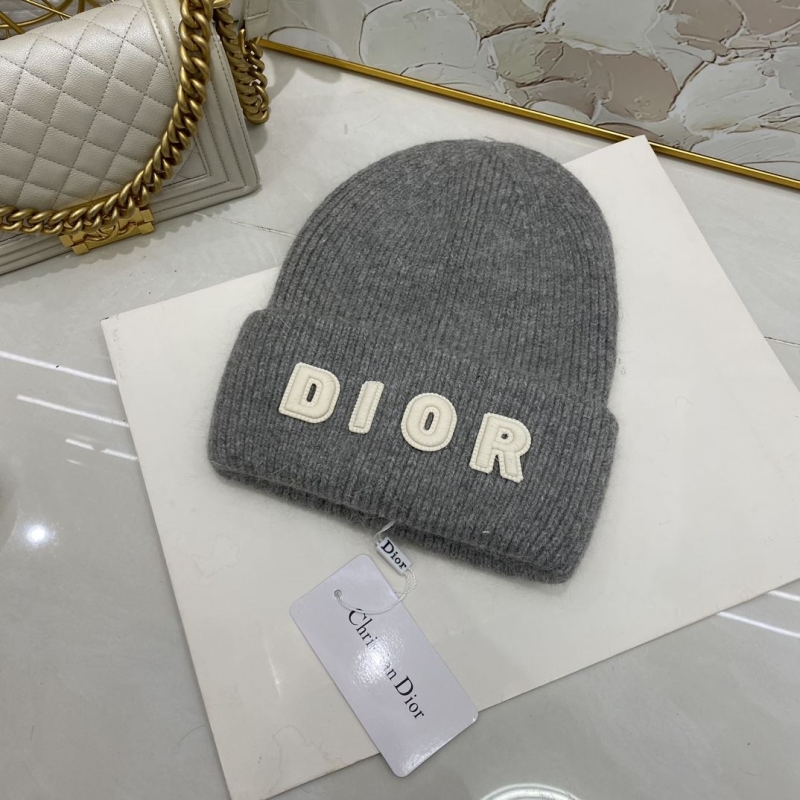 CHRISTIAN DIOR